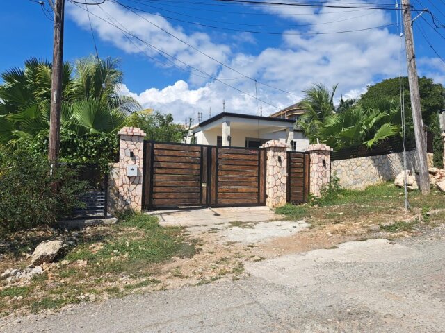 Furnished 2 Bedroom 1BR In St. Jago Heights