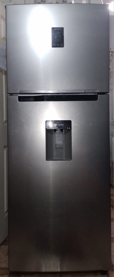 Refrigerator/ Microwave 