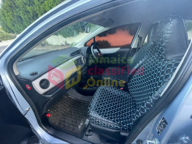 2014 TOYOTA VITZ