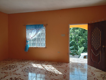 2 Bedroom House Mandeville