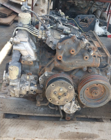 Mitsubishi 4D36 Truck Engine, Complete Non-turbo. 