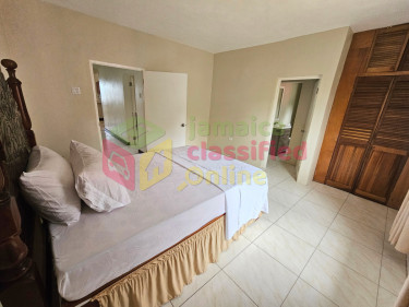 2 Bedroom Furnished Lilliput