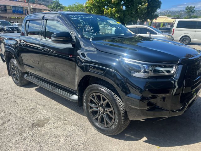 2023 TOYOTA HILUX GR PACKAGE