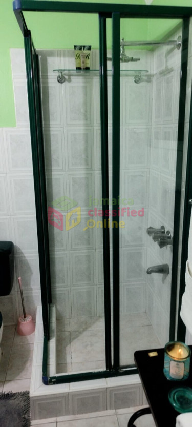 Student 1 Bedroom Unit For Rent