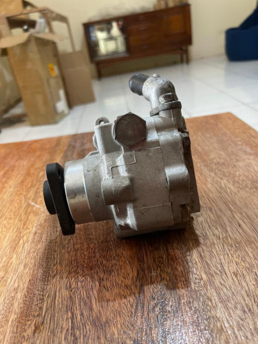 Volkswagen Amarok Power Steering Pump 