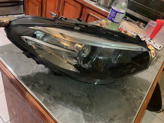 BMW 5SERIES RIGHT HEADLIGHT FOR SALE