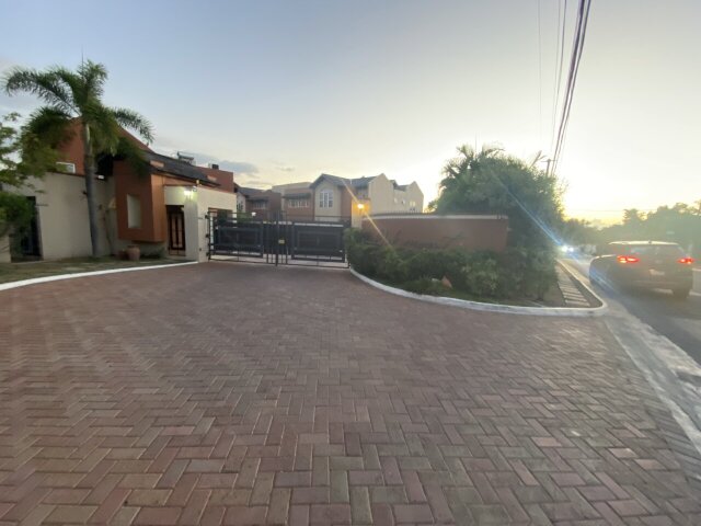 4 Bedroom, 3.5 Bathroom Townhouse In Gated Complex