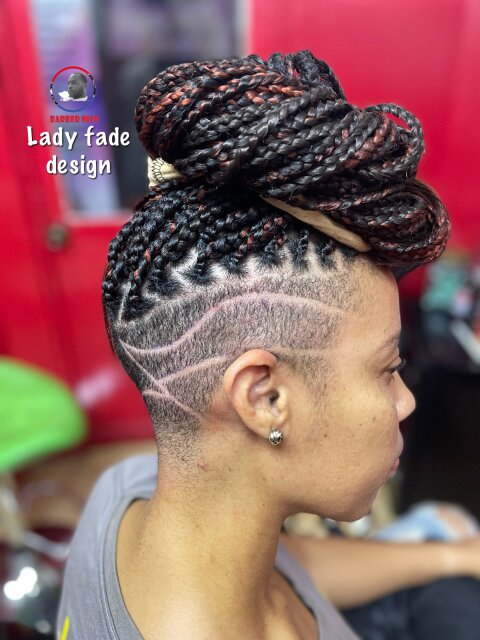 Lady’s Haircut