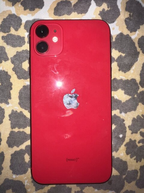 IPhone 11 NEGOTIABLE