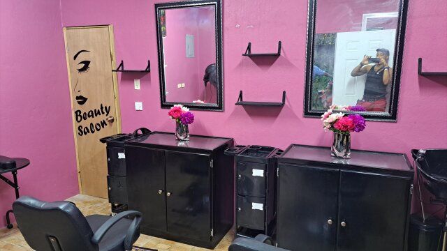 (Two Station) Beauty Salon For Rent.