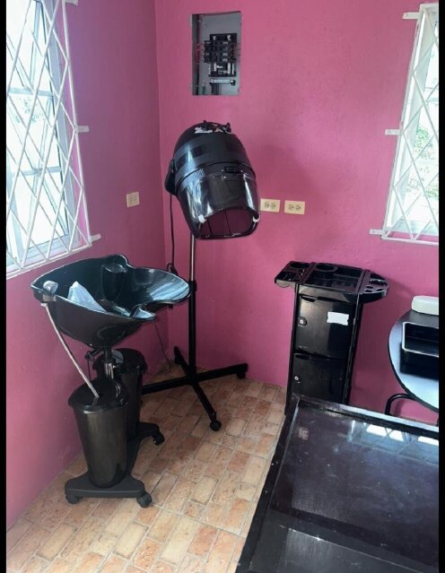 (Two Station) Beauty Salon For Rent.