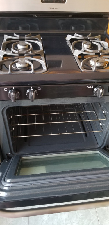 Frigidaire Stain/Steel 4 B/Gas Stove-