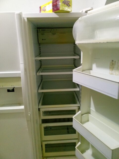White 2 Door Refrigerator With Ice Maker