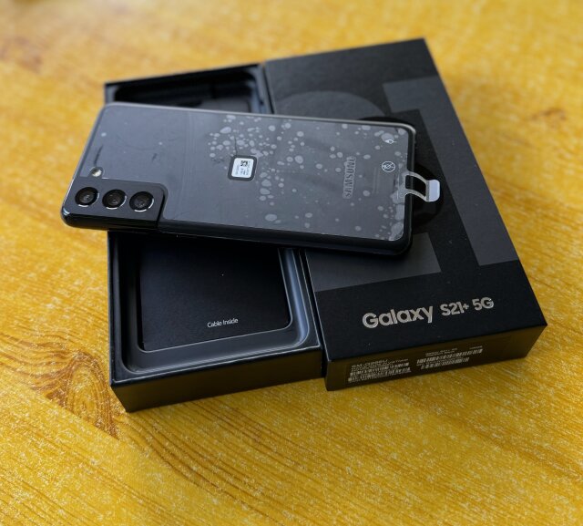 New 128gb Samsung Galaxy S21 Plus