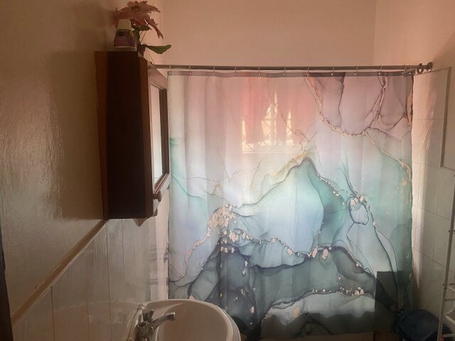 1 Bedroom Shared Bath/Kitchen - FEMALE ONLY Rent