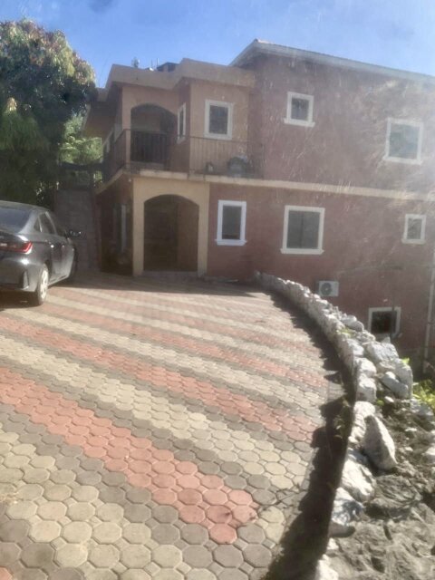 2 Bedroom 2 Bathroom Apartment