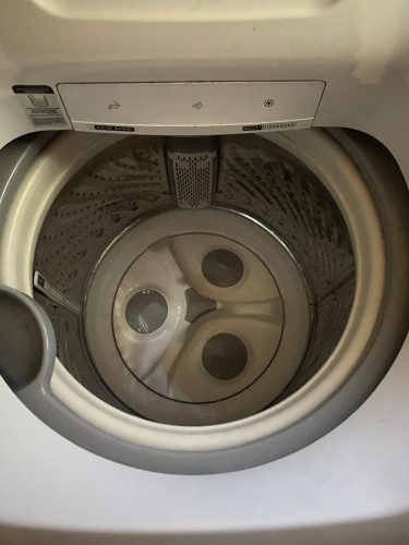 Whirlpool Washing Machine. Barely Used