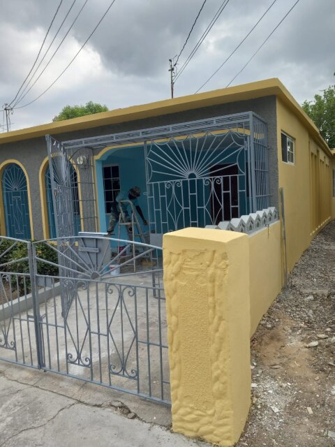 2 Bedroom House For Sale - CASH ONLY