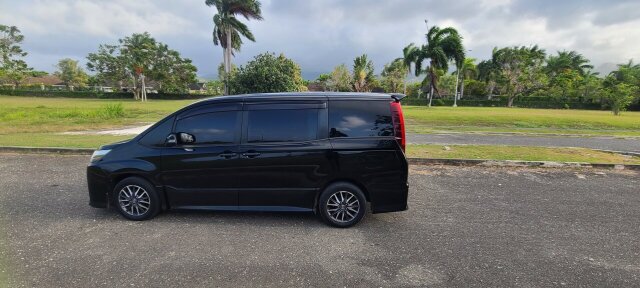 2014 Toyota Noah Si Fully Loaded 8764522495