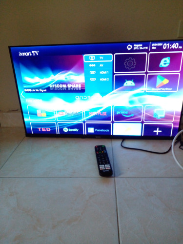 Brand New Smart Tv For Sale 32 Inch