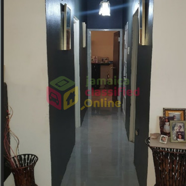 5 Bedroom 4 Bathroom On Hillview Terrace