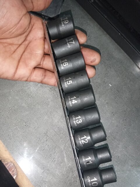 Damage Bolt Socket Set