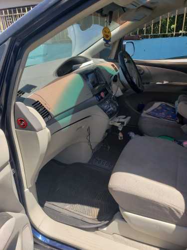 2012 Toyota Estima 