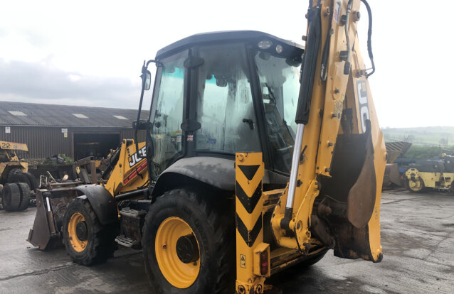 2016 JCB 3CX Backhoe