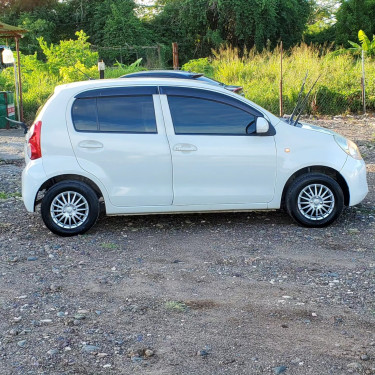 2012 Daihatsu Boon 