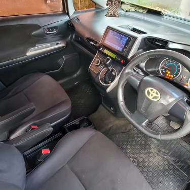 2009 Toyota Wish 