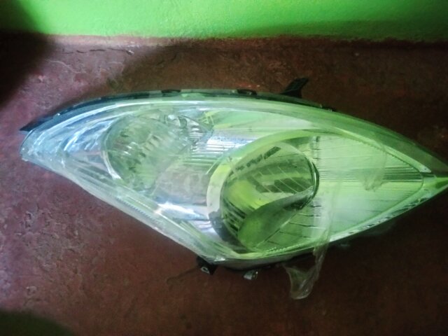 Suzuki Swift Right Head Light