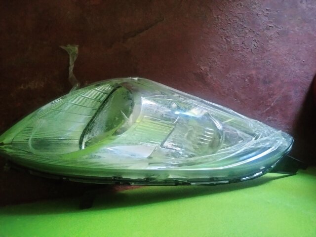 Suzuki Swift Right Head Light