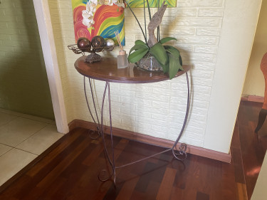 Wrought Iron Entrance Table (brown Wood)