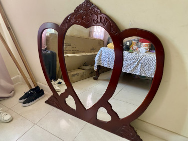 Dresser Mirror In Dark Brown Wood Design