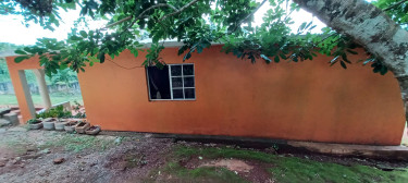 2 Bedroom House With Large Concrete Water Tank