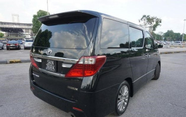 2014 Toyota Alphard 