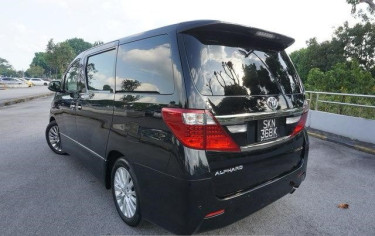 2014 Toyota Alphard 