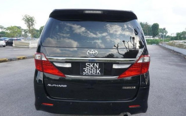 2014 Toyota Alphard 