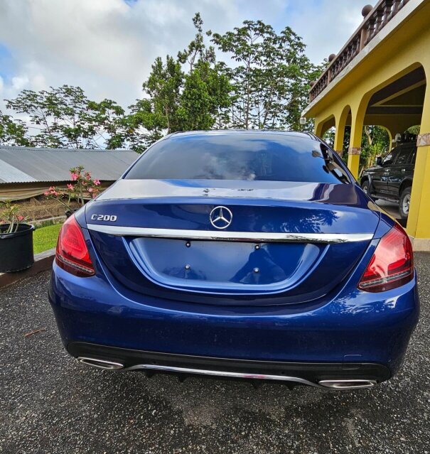 Mercedes Benz C200