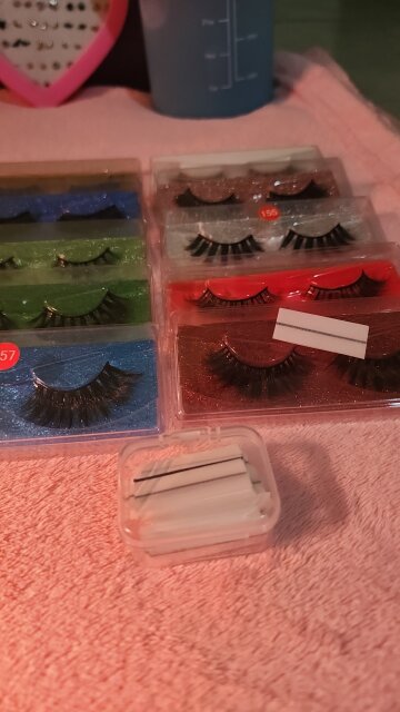 Glueless Lashes And Strips