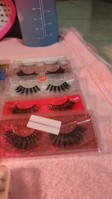 Glueless Lashes And Strips