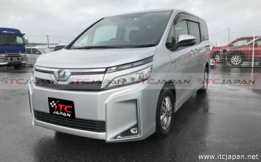 TOYOTA VOXY 2020