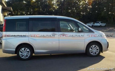 HONDA STEPWAGON 2015