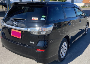 2015 TOYOTA WISH (NEWLY IMPORTED)