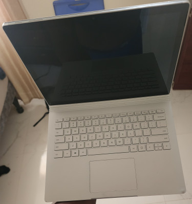 Microsoft Surface Book 2 I5 8GB 256GB Touch