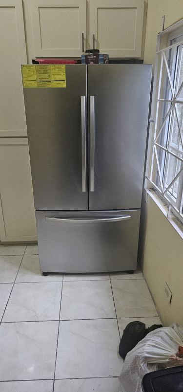 MIGRATE SALE 28cu Samsung French Door Fridge + Ice