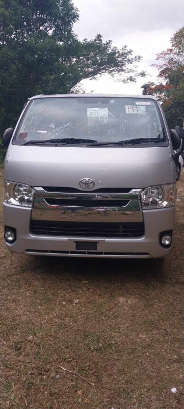 2019 Toyota Hiace 