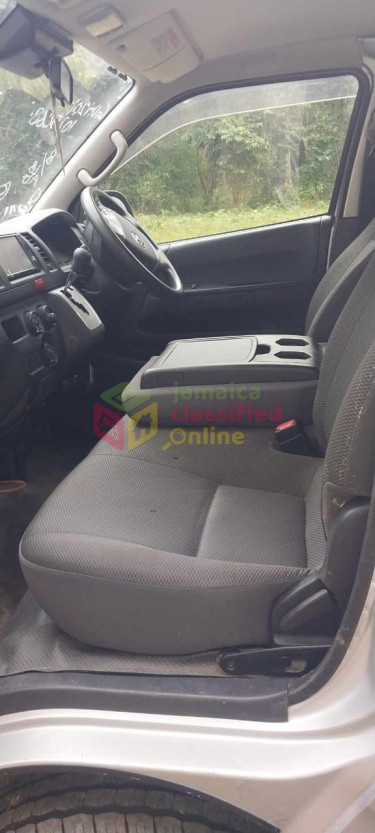 2019 Toyota Hiace 