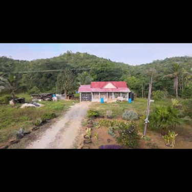 3 Bedroom 2 Bathroom Of 26.9 Acres