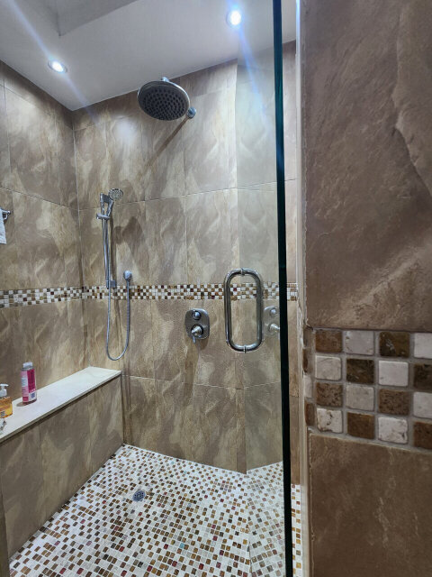 2 Bedroom Apartment For Sale Kgn. 6(1,410 Sqft)